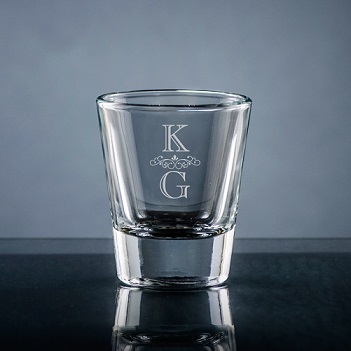 Pareja Shot Glass